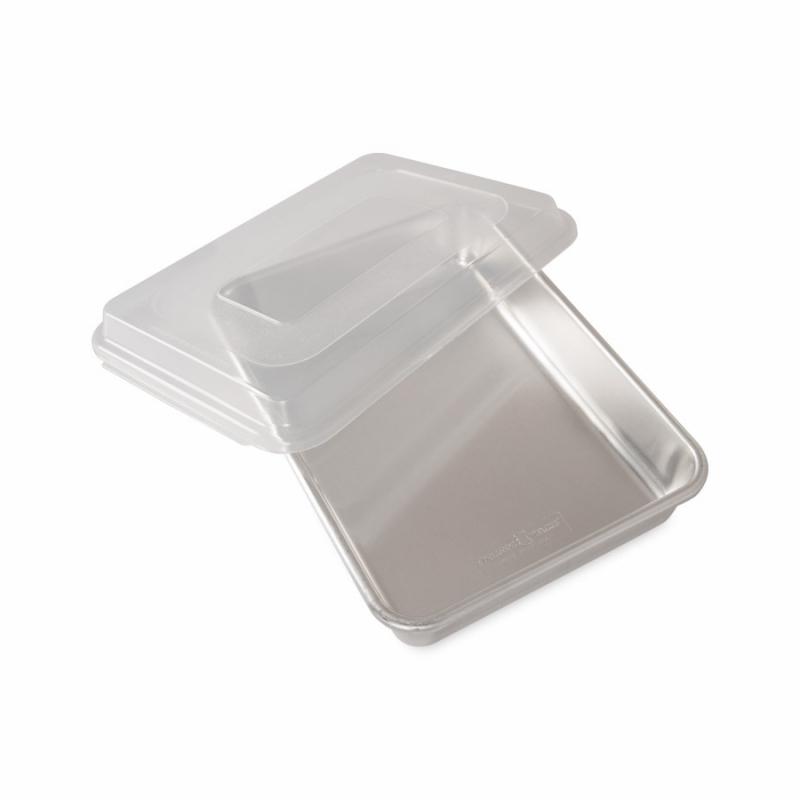 Bakeware |   17"X12" High-Sided Cake Pan W/ Lid Bakeware Bakeware